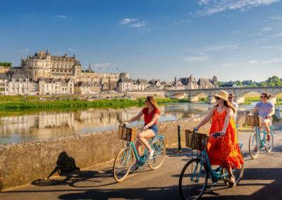 AZAR4 - loire by bike amboise france 1 400x284 - The best cycling routes in Europe for pickup camper travellers